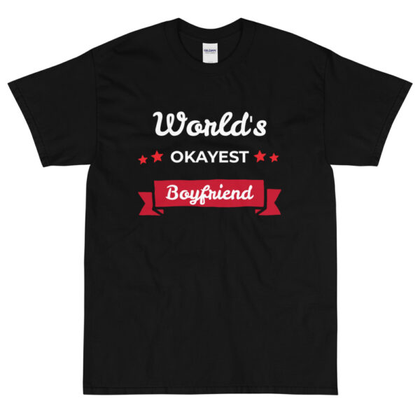 Herren-T-Shirt “World’s okayest boyfriend”